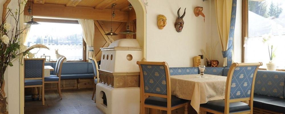 Hotel Arnika ポッツァ・ディ・ファッサ エクステリア 写真